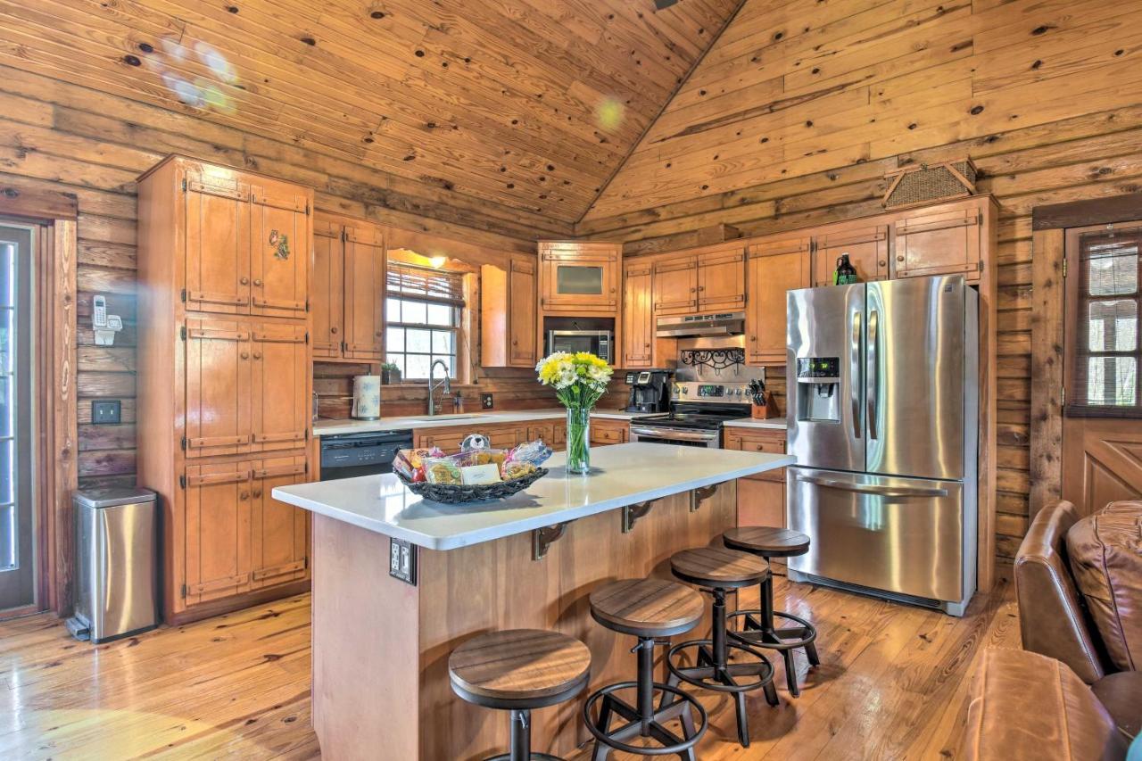 Luxury Pearcy Cabin With 5 Private Acres And Hot Tub! Εξωτερικό φωτογραφία