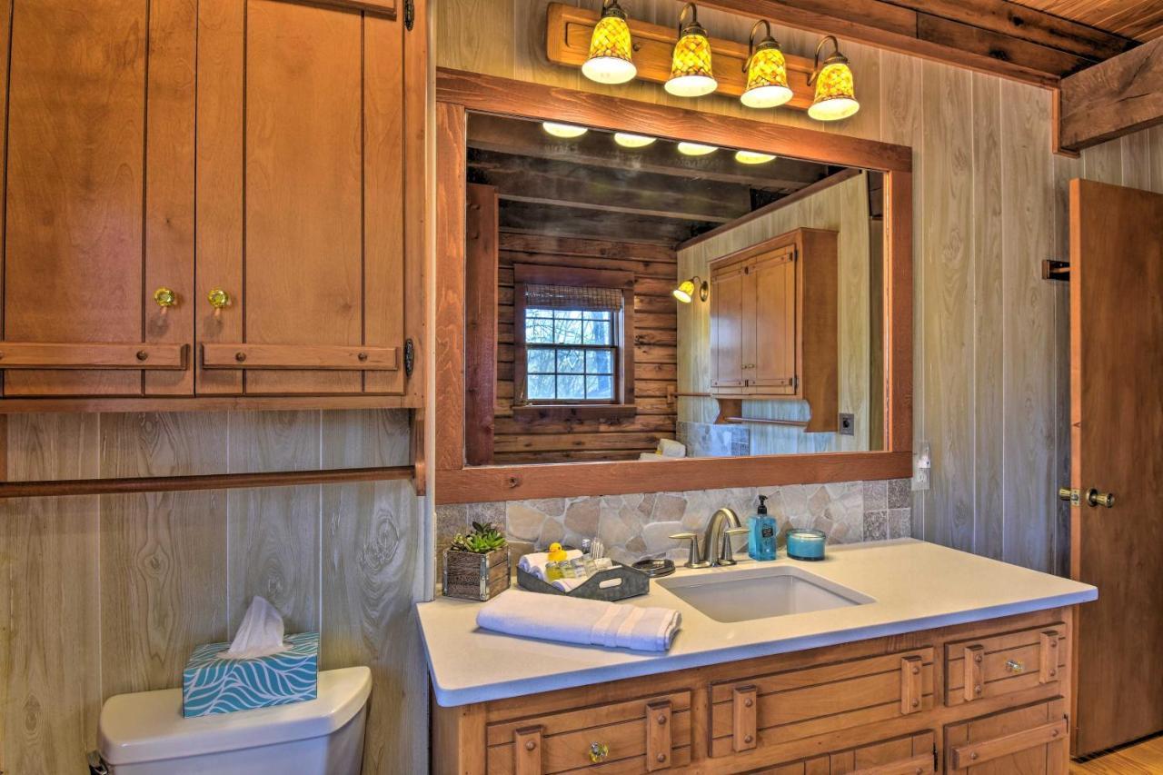 Luxury Pearcy Cabin With 5 Private Acres And Hot Tub! Εξωτερικό φωτογραφία